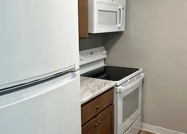 Property at 17 Wadsworth Rd Unit 18, Brunswick, ME, 04011, 3 beds, 1 bath, [object Object]