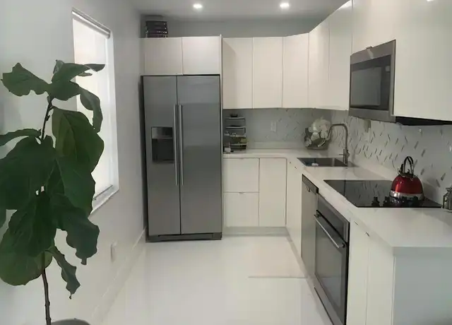 Property at 8277 SW 128th St #114, Pinecrest, FL, 33156, 3 beds, 2 baths, [object Object]