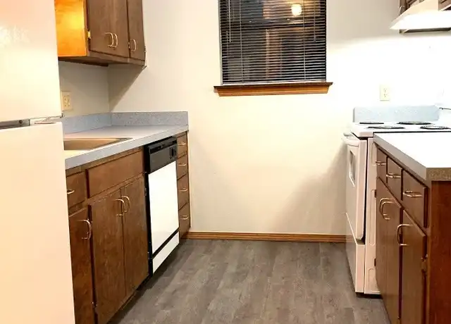 Property at 1650 N Sang Ave, Fayetteville, AR, 72703, 1 bed, 1 bath, [object Object]