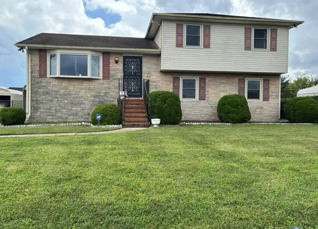 Property at 3908 Yorktown Dr, Hopewell, VA, 23860, 4 beds, 2 baths, [object Object]