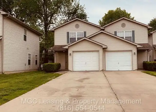 Property at 709 SE Summit Ave, Lee's Summit, MO, 64063, 2 beds, 2 baths, [object Object]