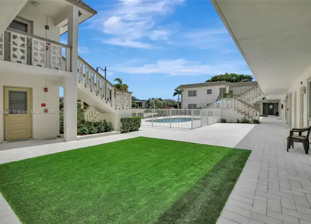 Property at 5420 Hollywood Blvd Unit 109, Hollywood, FL, 33021, 2 beds, 2 baths, [object Object]