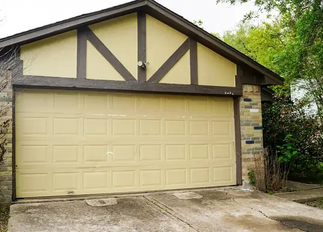 Property at 3330 Overcross Dr, Houston, TX, 77045, 3 beds, 2 baths, [object Object]