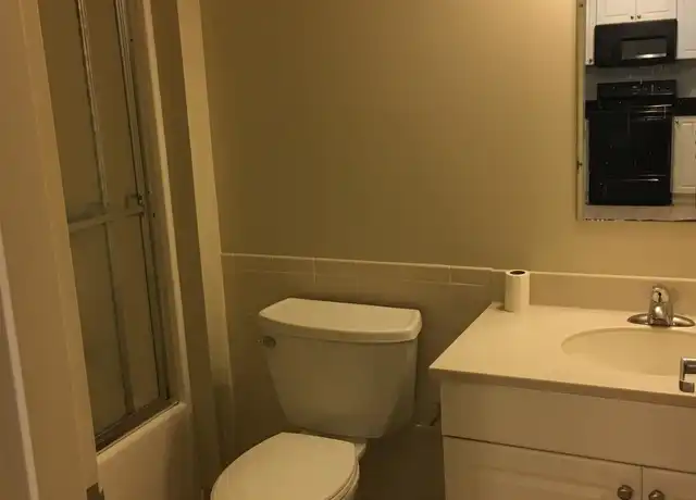 Property at 10 Florence St Unit Street402, Malden, MA, 02148, 1 bed, 1 bath, [object Object]