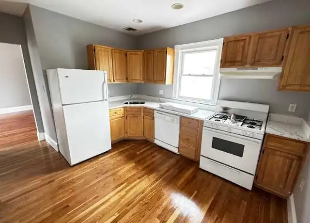 Property at 39 Adamson St Unit 3, Boston, MA, 02134, 4 beds, 1 bath, [object Object]