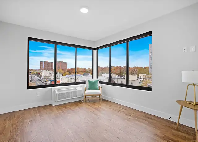 Photo of 254 Orange St, Newark, NJ 07103