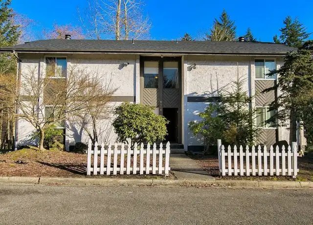 Property at 6106 NE 192nd Pl Unit 4, Kenmore, WA, 98028, 2 beds, 1 bath, [object Object]