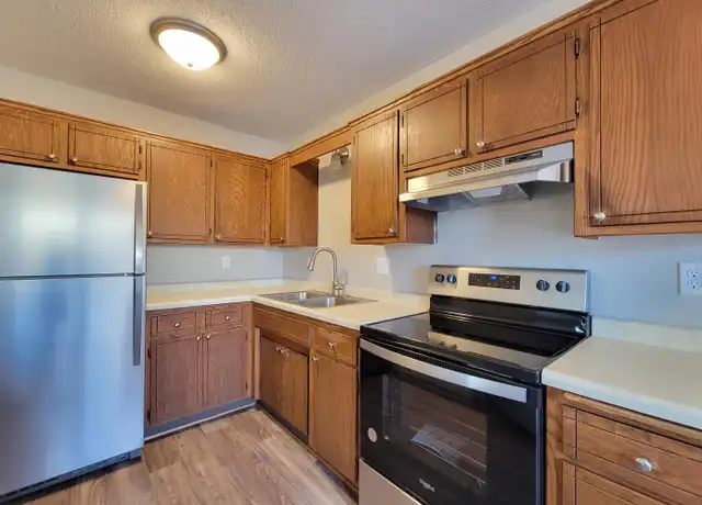 Property at 204 18th St SW Unit 5, Rochester, MN, 55902, 2 beds, 1.5 baths, [object Object]