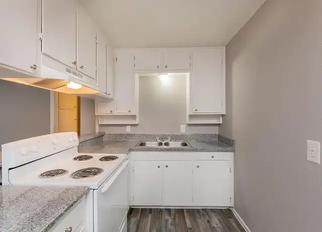Property at Wilshire Manor - 1450 Sagebrush Trl, Euless, TX, 76040, 1-2 bed, 1 bath, [object Object]