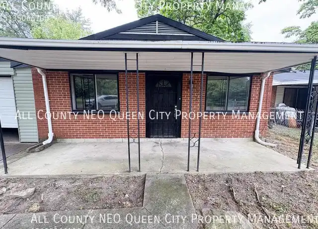 Property at 39 End St, Dayton, OH, 45426, 3 beds, 1 bath, [object Object]