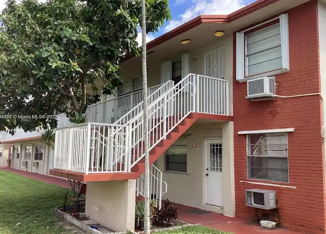 Property at 2917 Plunkett St Unit 22C, Hollywood, FL, 33020, 2 beds, 1 bath, [object Object]