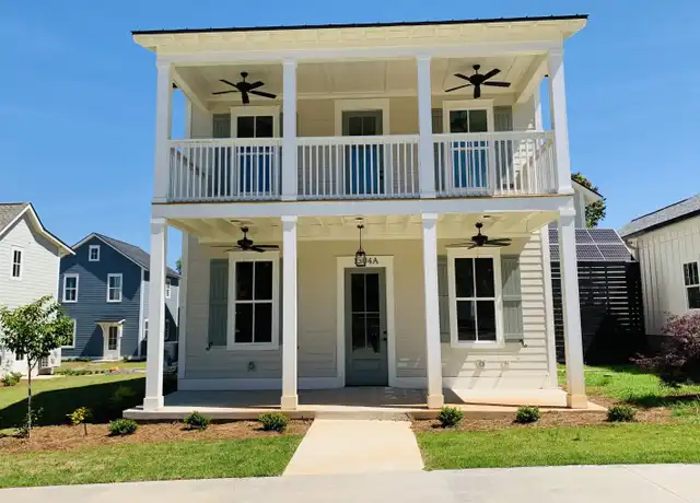 Property at 1304 Brownwood Ave Unit B, LaGrange, GA, 30240, 1 bed, 1 bath, [object Object]