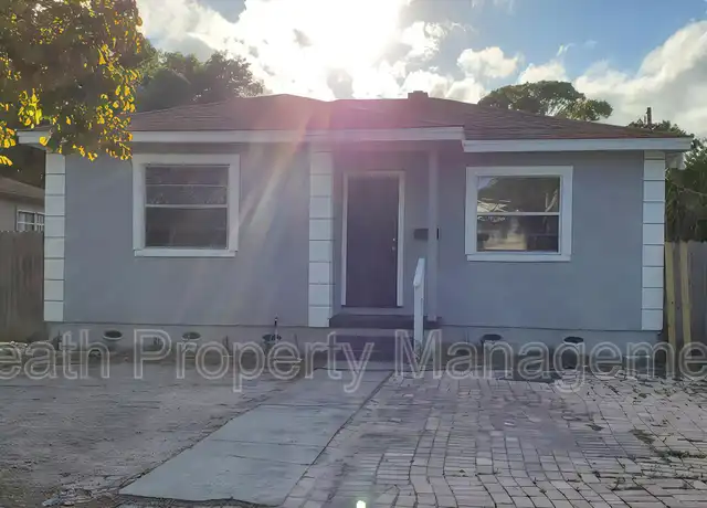 Property at 1425 40th St S, Saint Petersburg, FL, 33711, 3 beds, 2 baths, [object Object]