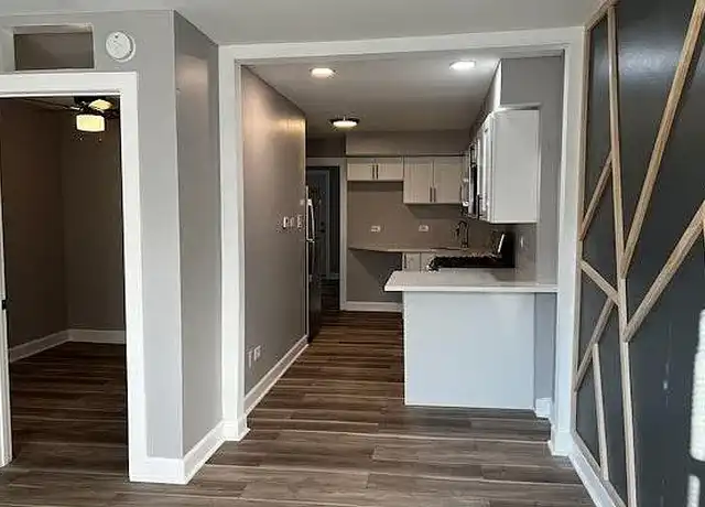 Property at Salt Creek Apartments - 125 S Villa Ave, Addison, IL, 60101, 1 bed, 1 bath, [object Object]