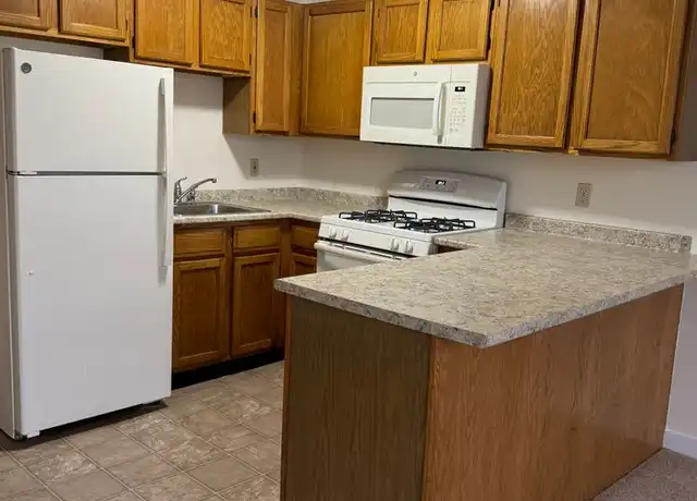 Property at 41 Deforest St Unit B34, Seymour, CT, 06483, 1 bed, 1 bath, [object Object]