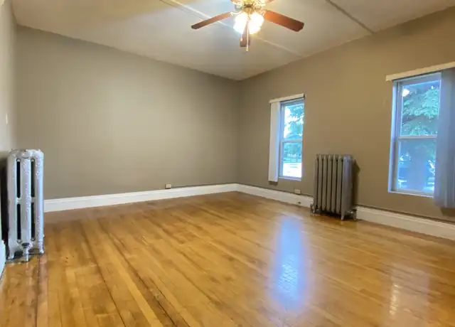 Property at 1021 5th Ave, Eau Claire, WI, 54703, 3 beds, 1 bath, [object Object]