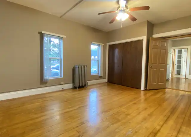 Property at 1021 5th Ave, Eau Claire, WI, 54703, 3 beds, 1 bath, [object Object]