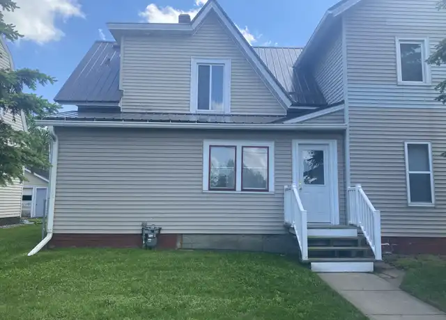 Property at 1021 5th Ave, Eau Claire, WI, 54703, 3 beds, 1 bath, [object Object]