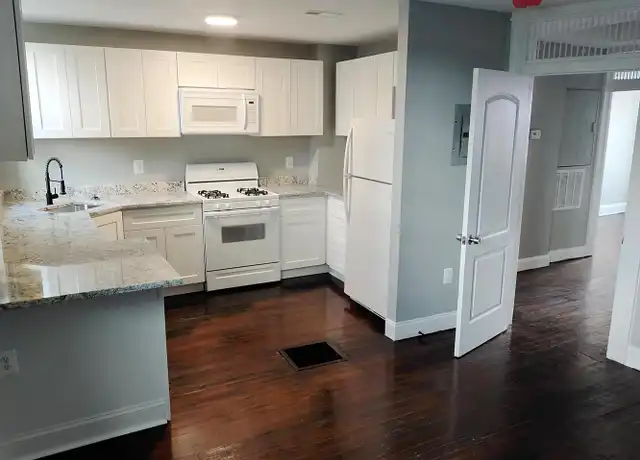 Property at 622 Linnard St Apt 2, Baltimore, MD, 21229, 2 beds, 1 bath, [object Object]