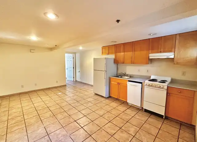 Property at 1015 9th St Unit A, Bremerton, WA, 98337, 1 bed, 1 bath, [object Object]