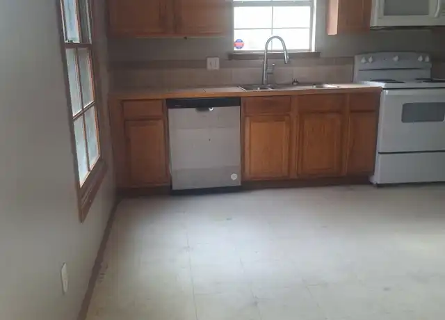 Property at 89 Golf Course Rd, Hattiesburg, MS, 39402, 3 beds, 1 bath, [object Object]