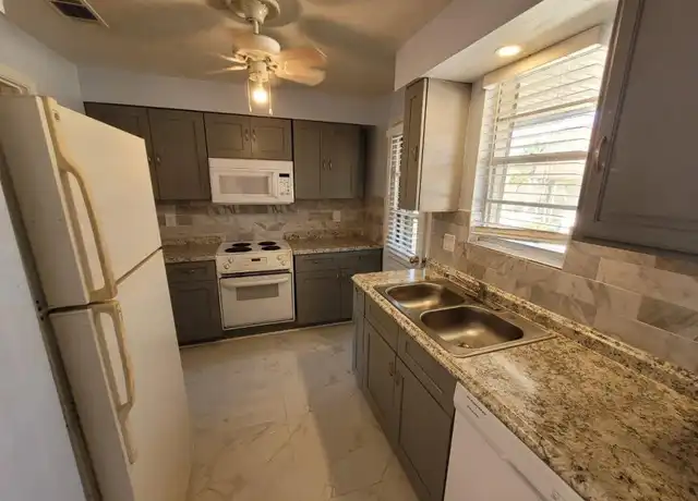 Property at 1540 El Prado Rd #4, Jacksonville, FL, 32216, 3 beds, 2 baths, [object Object]
