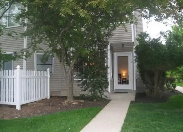 Property at 28 Stevens Ct, Bedminster, NJ, 07921, 2 beds, 2.5 baths, [object Object]