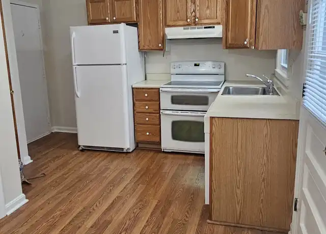 Property at 8 Haigh Ave, Niantic, CT, 06357, 2 beds, 1.5 baths, [object Object]