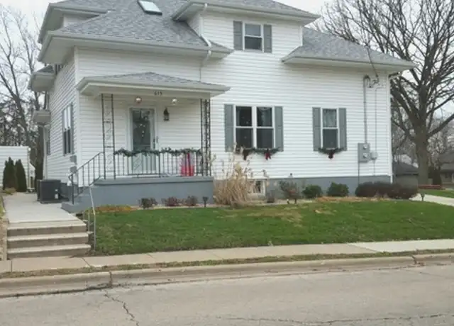Property at 615 Green St Unit 2, Peru, IL, 61354, 2 beds, 1 bath, [object Object]
