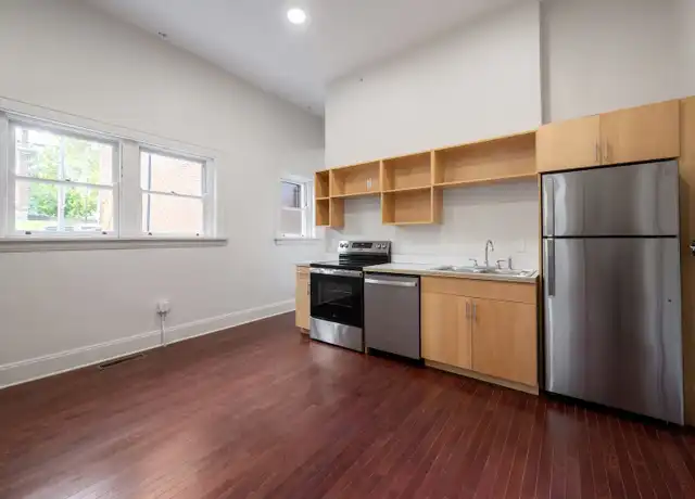 Property at 3604 Montgomery Rd Unit 1, Cincinnati, OH, 45207, 1 bed, 1 bath, [object Object]