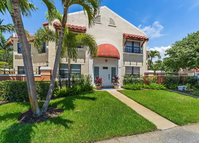 Property at 15 Uno Lago Dr #15, North Palm Beach, FL, 33408, 2 beds, 2.5 baths, [object Object]