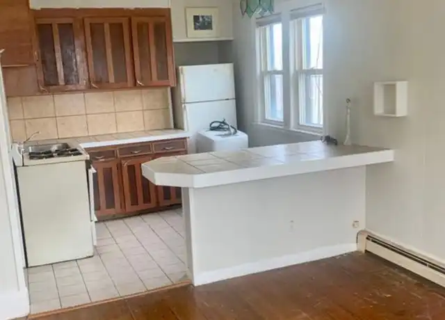 Property at 26 Beacon St Unit 304, Winthrop, MA, 02152, 1 bed, 1 bath, [object Object]