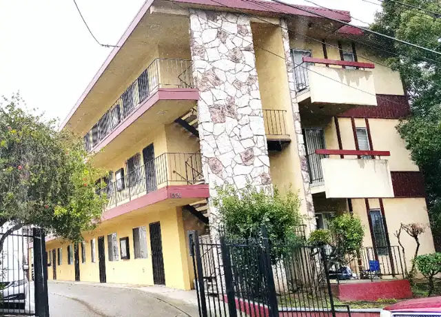 Property at 1830 10th Ave Unit 8, Oakland, CA, 94606, 1 bed, 1 bath, [object Object]