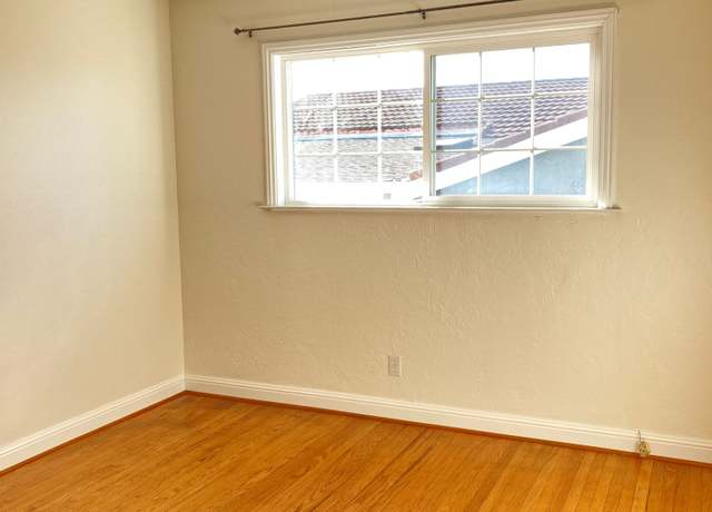 Photo of 1271 Page Ct, Pinole, CA 94564