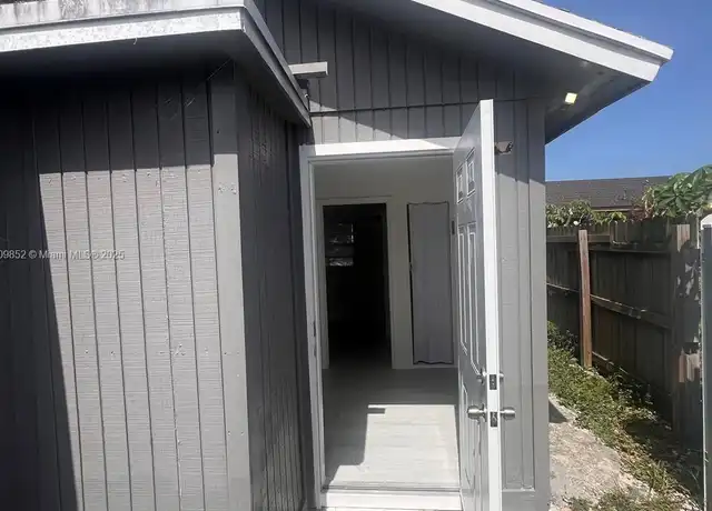 Property at 30320 SW 149th Ave, Homestead, FL, 33033, 1 bed, 1 bath, [object Object]