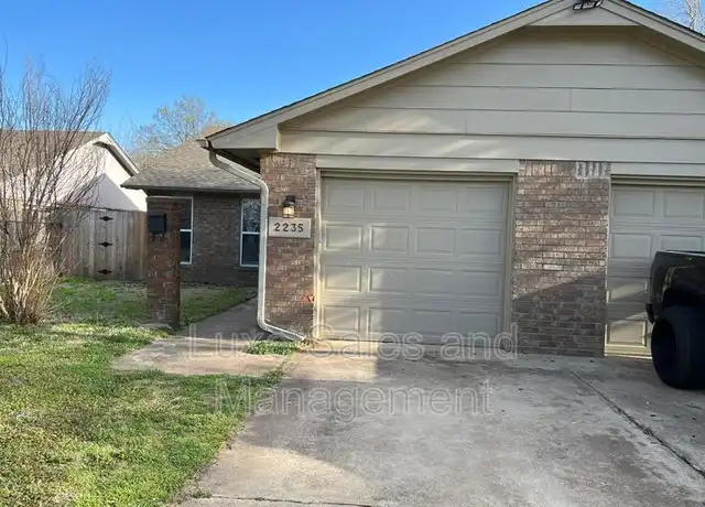 Property at 2235 Donna Dr, Norman, OK, 73071, 2 beds, 2 baths, [object Object]