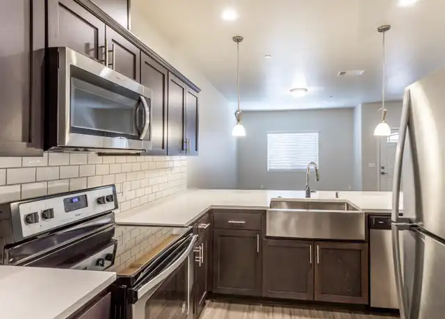 Property at 1610 Jenkins Rd Unit 307, Bakersfield, CA, 93314, 3 beds, 3.5 baths, [object Object]