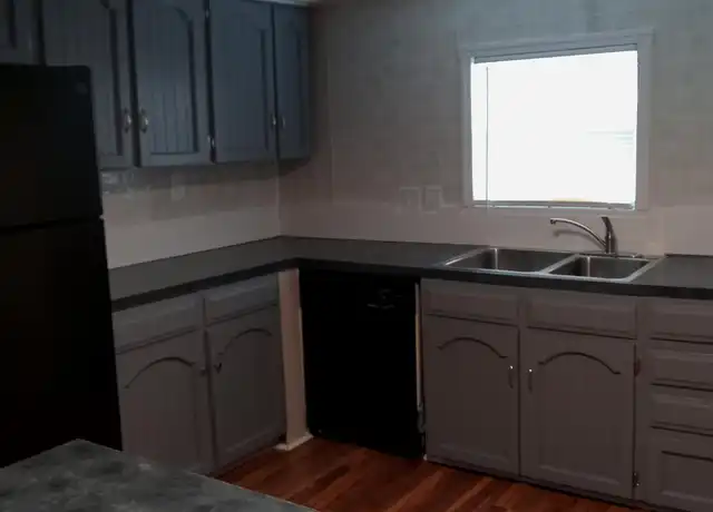 Property at 2433 Central Ave, Canon City, CO, 81212, 2 beds, 2 baths, [object Object]