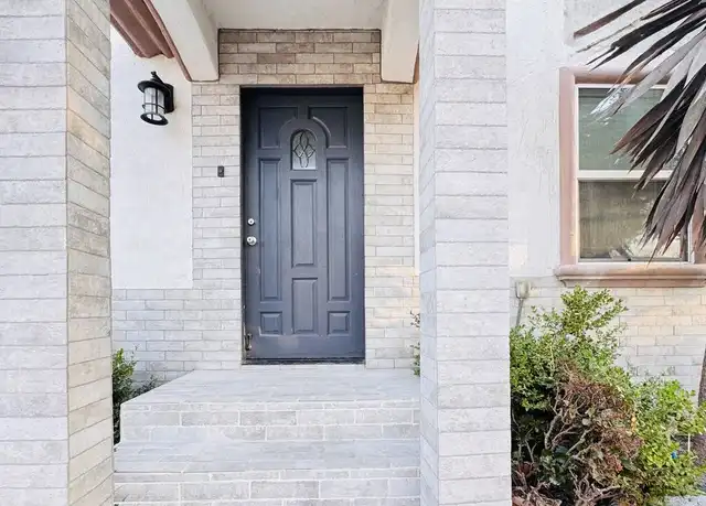 Property at 4239 W Broadway Unit B, Hawthorne, CA, 90250, 2 beds, 2 baths, [object Object]