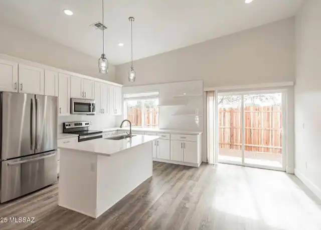 Property at 733 N Anita Ave #2, Tucson, AZ, 85705, 4 beds, 2 baths, [object Object]