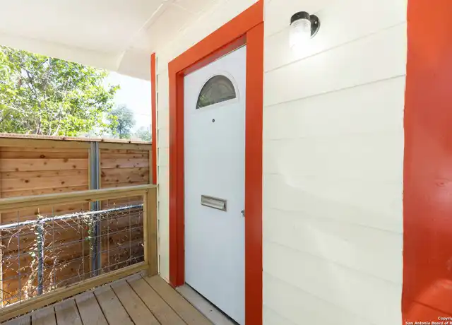 Property at 330 Gem Ln, San Antonio, TX, 78204, 0 beds, 1 bath, [object Object]