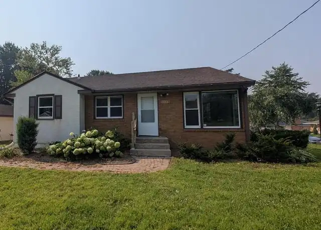 Property at 1938 Larpenteur Ave E, Saint Paul, MN, 55109, 3 beds, 1 bath, [object Object]
