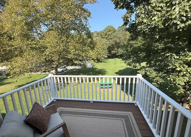 Photo of 525 Dartmoor Dr, Newport News, VA 23608
