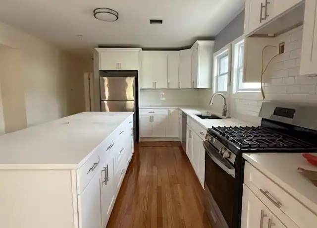 Property at 371 Belmont St Unit 2, Belmont, MA, 02478, 4 beds, 3.5 baths, [object Object]