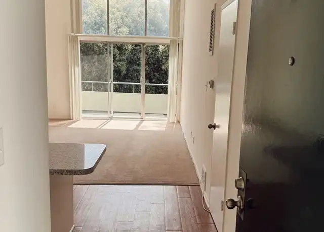 Property at 1353 S Carmelina Ave Unit 215, Los Angeles, CA, 90025, 1 bed, 1 bath, [object Object]