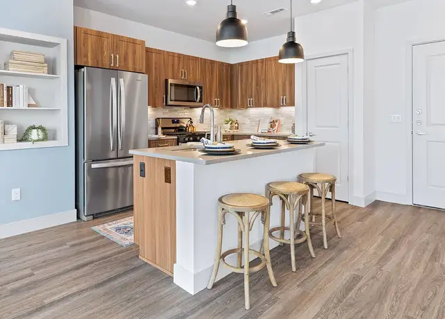 Photo of 117 Dean Ave, Franklin, MA 02038