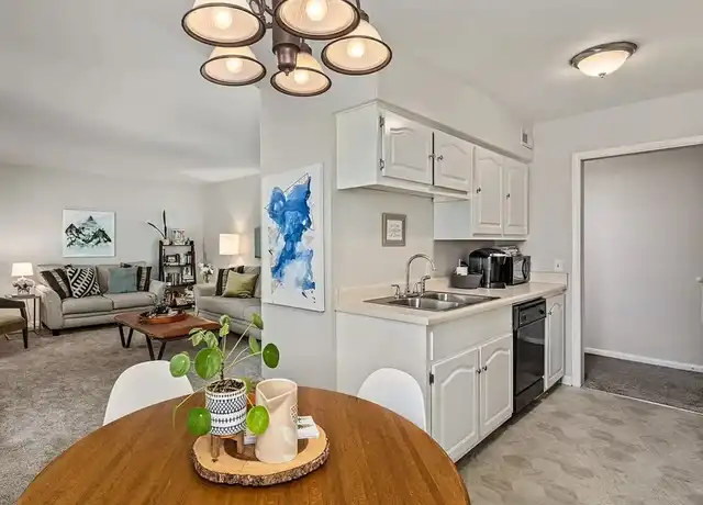 Property at 12 South Magnolia - 3401 Granny White Pike, Nashville, TN, 37204, 2 beds, 1 bath, [object Object]