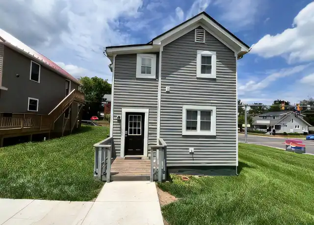 Property at 509 N West St, Culpeper, VA, 22701, 4 beds, 2 baths, [object Object]