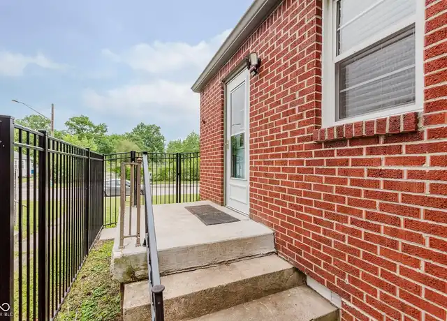Property at 4236 Winthrop Ave, Indianapolis, IN, 46205, 2 beds, 1 bath, [object Object]