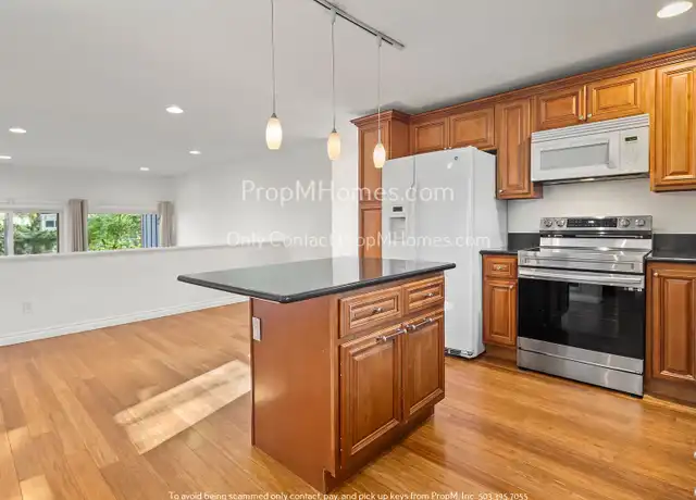 Property at 4 Touchstone #135, Lake Oswego, OR, 97035, 3 beds, 2.5 baths, [object Object]